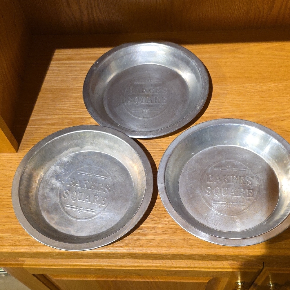 Vintage Bakers Square Pie Tins.  Quantity Three (3).